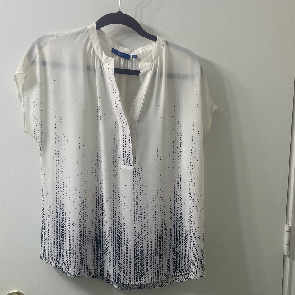 Apt. 9 White and Navy Blouse
